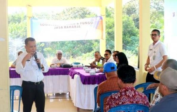 Kepala UPT.Bakuda Provinsi Kep.Babel Wil.Kab.Bangka, Yeri,S.Sos memberikan penjelasan kepada masyarakat yang hadir di Kantor Desa Silip Kab.Bangka, Rabu, 14 Agustus 2019