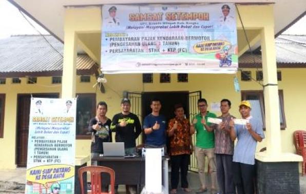 Kegiatan Samsat Setempoh di Kantor Desa Paya Benua Kecamatan Mendo Barat Kabupaten Bangka, Jum'at, 25 Oktober 2019