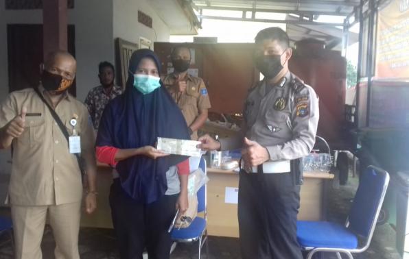 Kegiatan Pelayanan Samsat Setempoh Di Kantor Desa Balun Ijuk Kecamatan Merawang Kabupaten Bangka, Selasa, 06 Oktober 2020