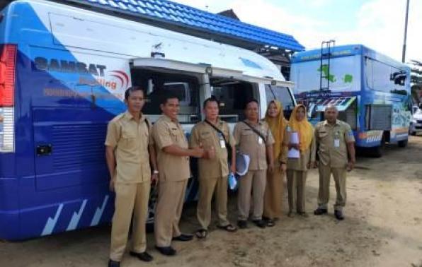 Pegawai Samsat Sungailiat & Polda Babel  Melaksanakan Kegiatan Samling & Simling Di Kantor Kecamatan Mendo Barat Kabupaten Bangka, Selasa, 25 Februari 2020