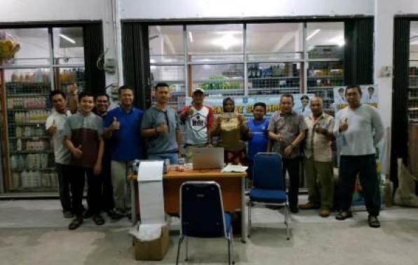 Kepala UPT. BAKUDA BABEL Wilayah Kab.Bangka,Yeri,S.Sos Melasanakan Pelayanan Pembayaran Pajak Teliti Ulang Satu Tahun( Samsat Setempoh ) Bersama Staf Samsat Sungiliat  Di Mega Mart Kel.Kudai Sungailiat Bangka,Selasa 03 Maret 2020 